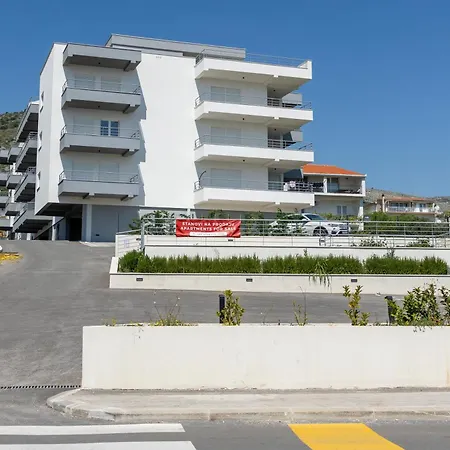 Apartment Seget 17